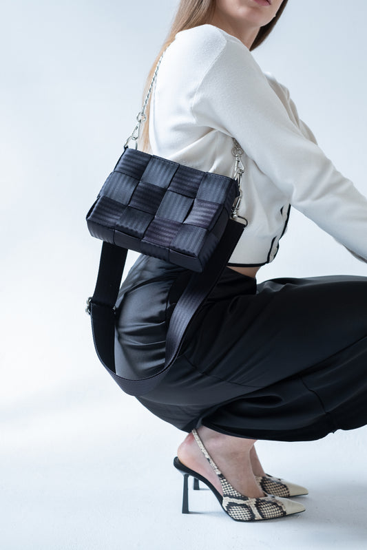 Torebka pleciona z pasów samochodowych | BLACK